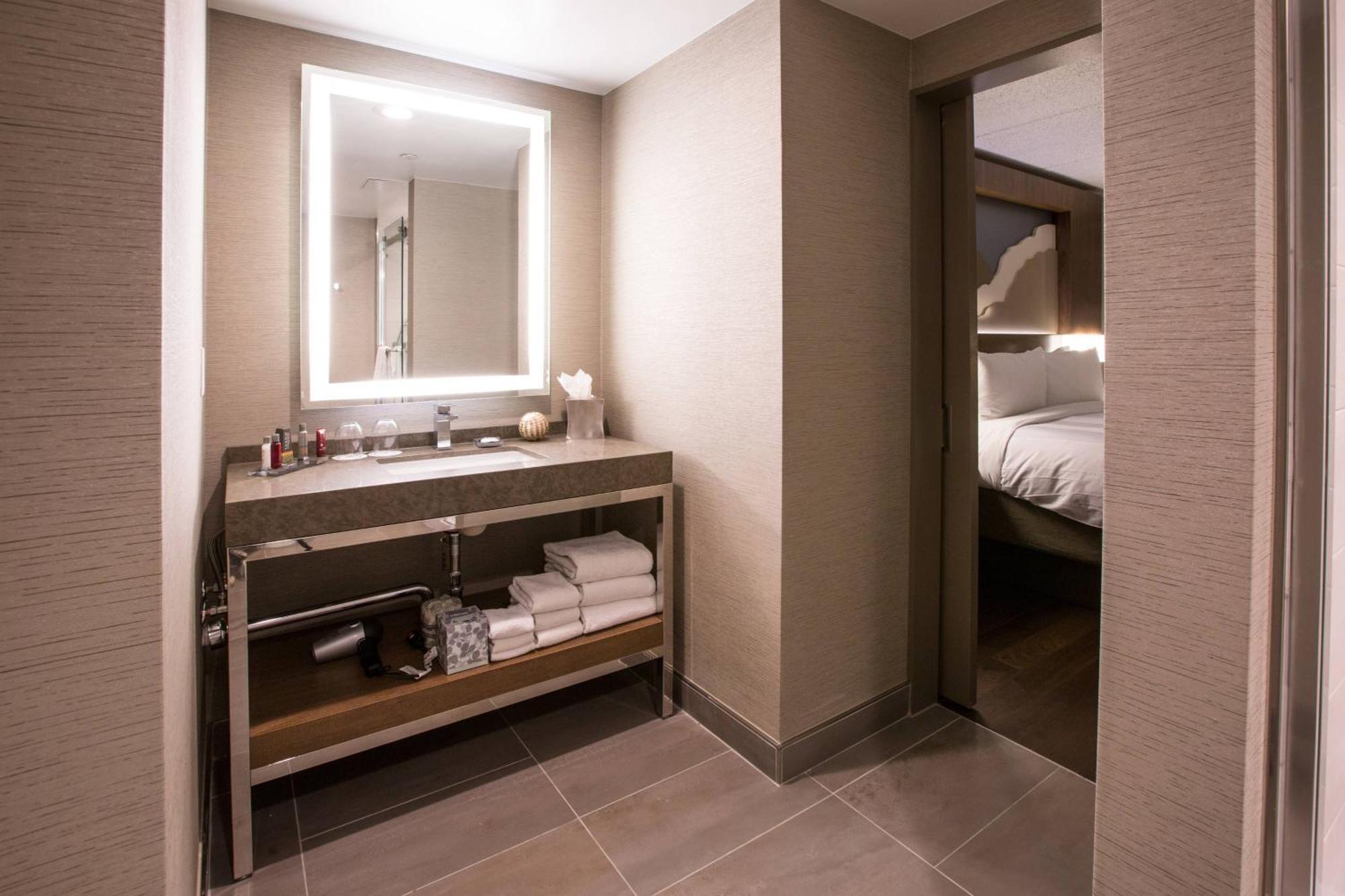 Standard Double Room with Two Double Beds,1353920771:JPEG